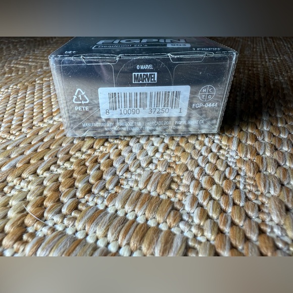 FiGPiN Marvel Deadpool 70's Disco Ball, #903,Limited Edition,2023 Comic Con,NWT - Picture 5 of 5